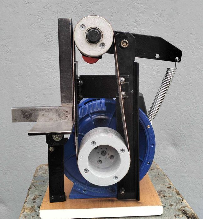 Гриндер (стрічково-шліфувальний станок)