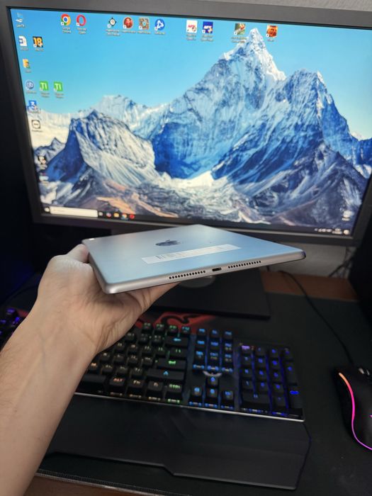 iPad 5 32 ГБ Wi-Fi Ідеальний Планшет