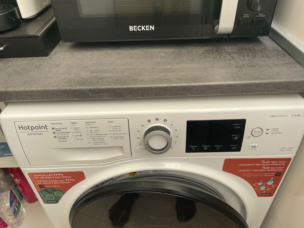 Maquina de Lavar e Secar roupa