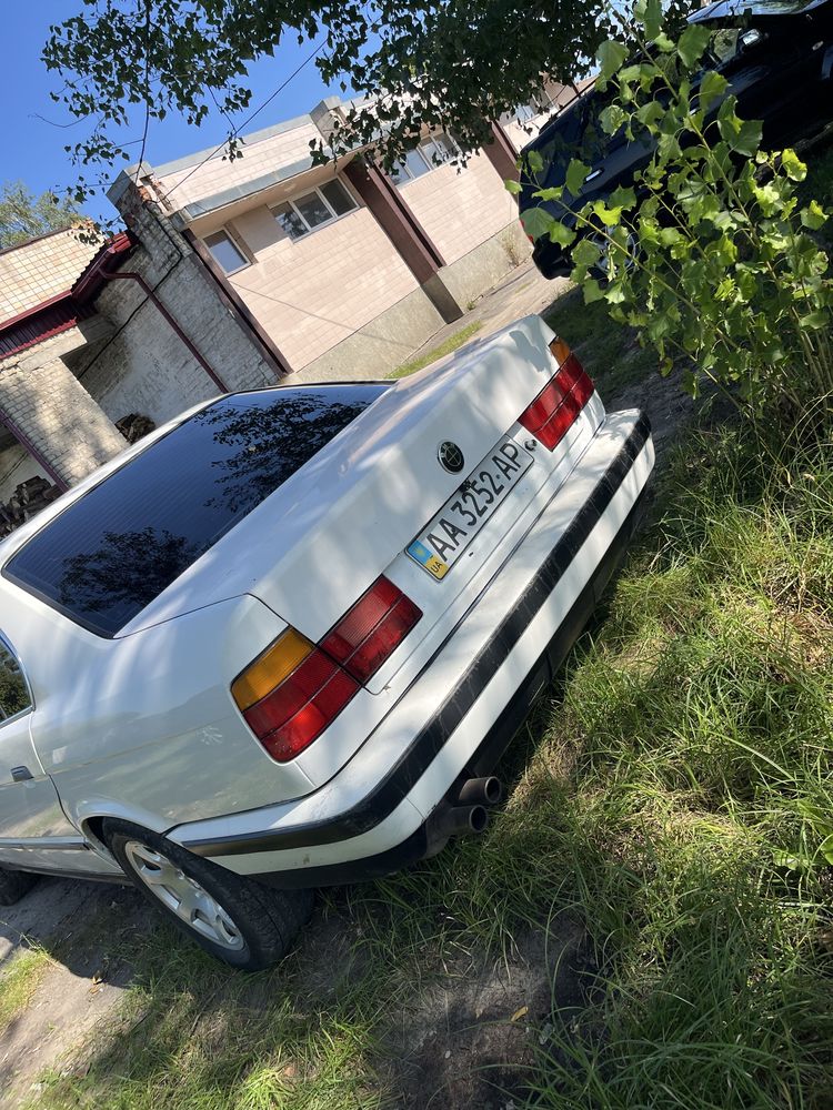 Продам БМВ e34 1988