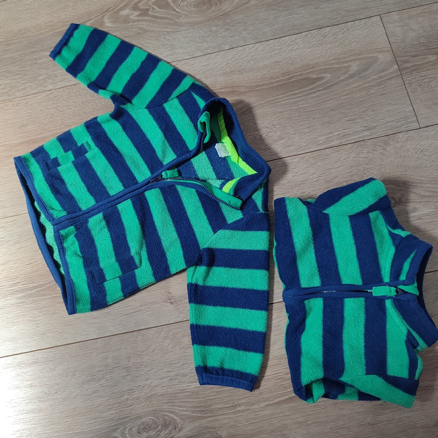 2x Bluza polarowa 68 Cool Club + czapki