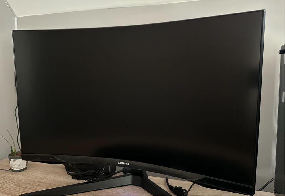 Samsung Odyssey G5 32" 2K VA 165Hz 1ms