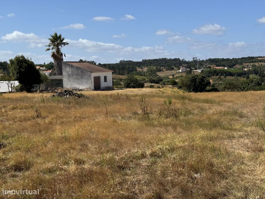 Lote de Terreno Urbano – 13 Mil m² | Área para Construção até 294 m²