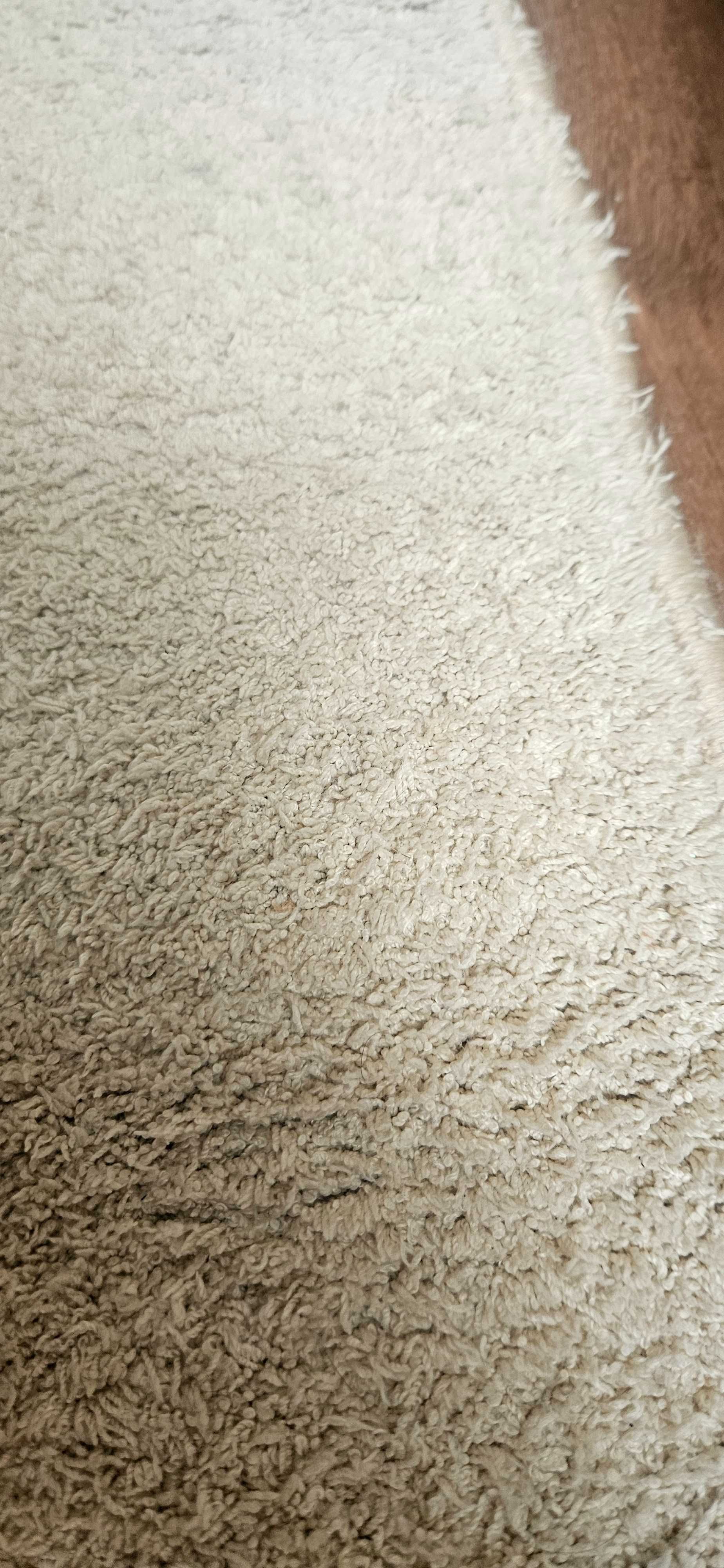 Килим молочного кольору дуже м'який та щільний400×135см