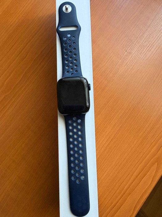 Apple Watch Series 7, 41 мм, Nike Edition