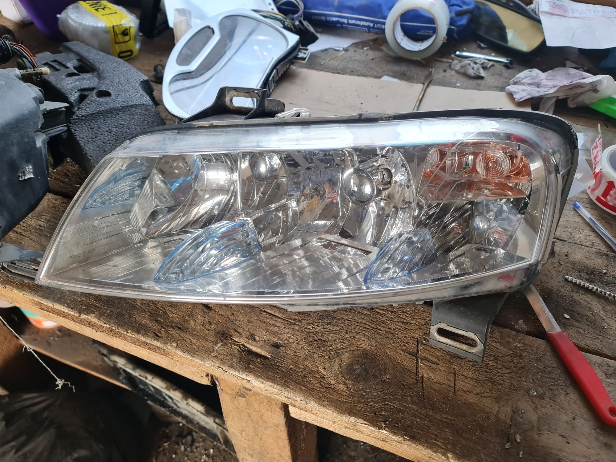 Lampy przod fiat stilio 2004rok