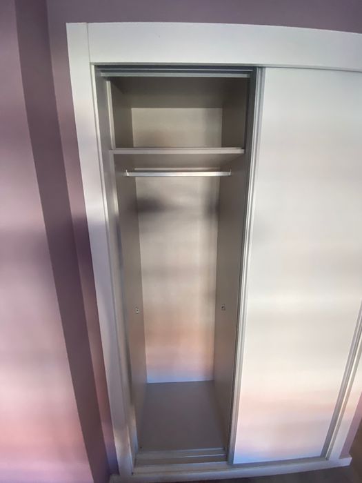 Roupeiro estrutura embutida