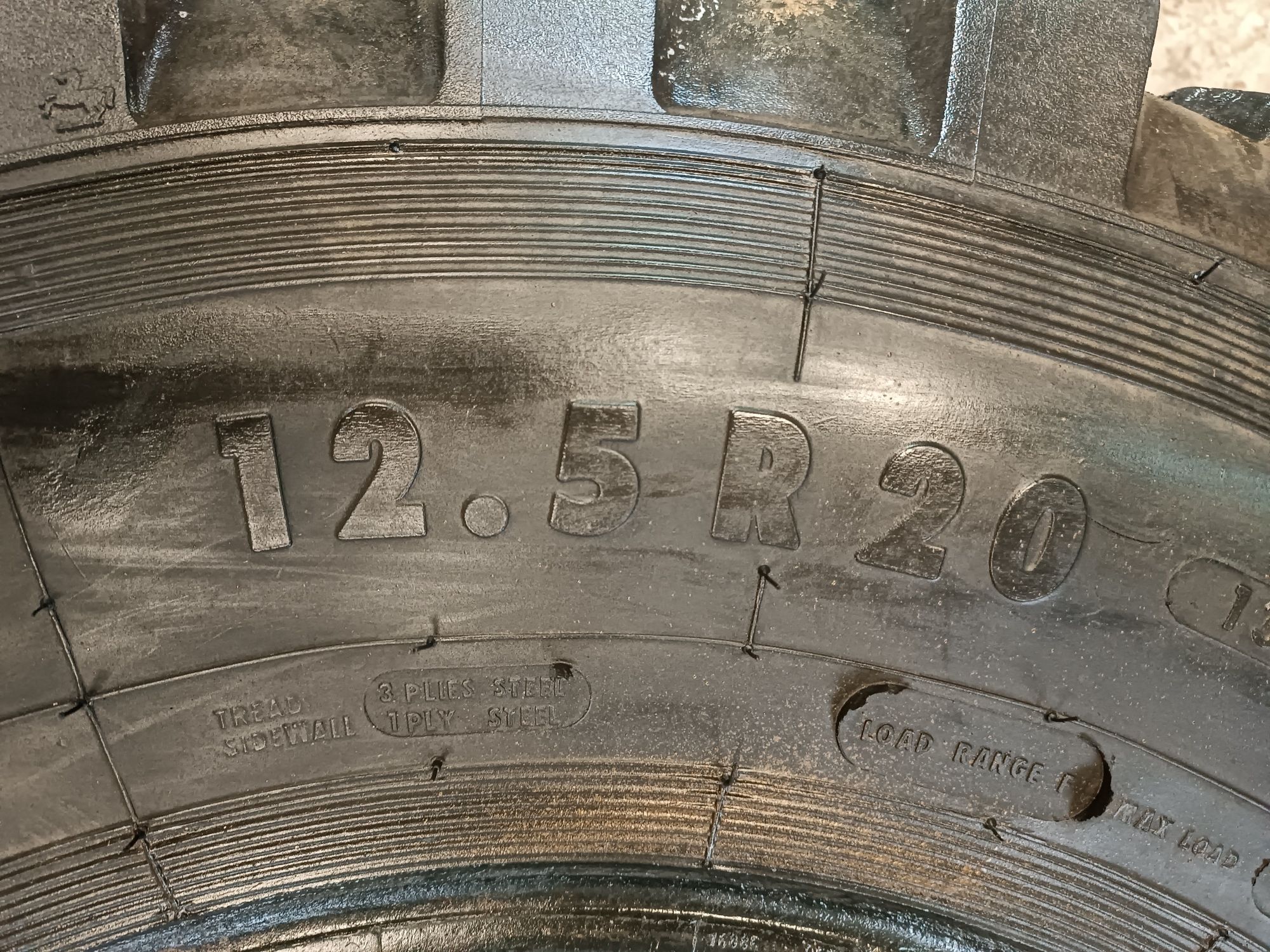 12.5R20 Continental MPT 80 12.5-20