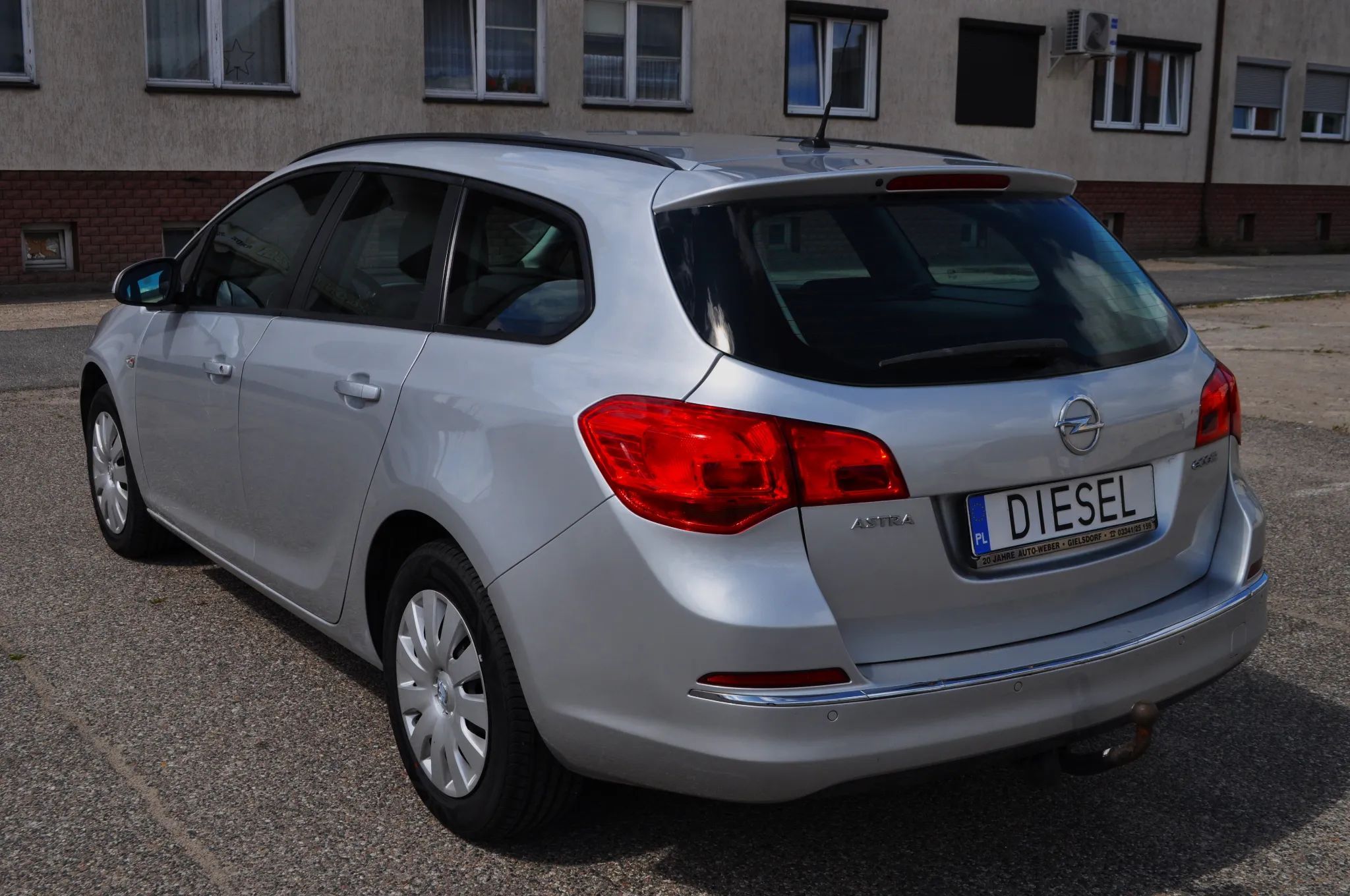 Opel Astra 1.6CDTI 110KM 135000km HAK serwis PDC tablet