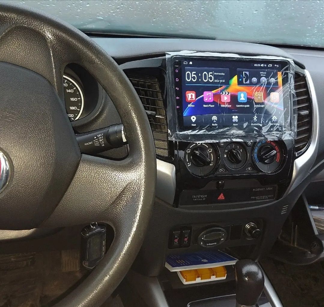Radio 2 DIN Android 9" Mitsubishi Triton/L200 + carplay + GPS