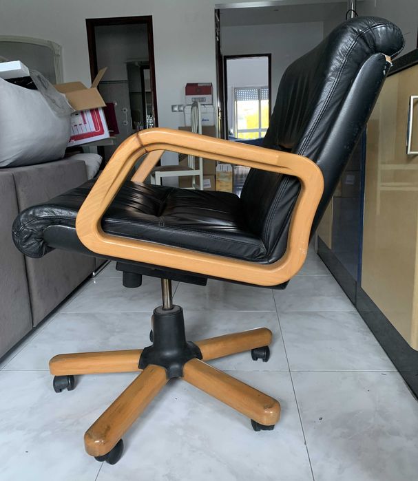 Cadeira de escritório - Computador