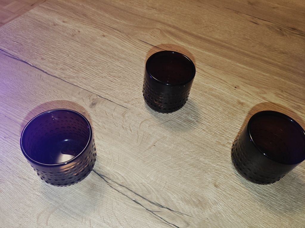 Szklane pojemniki na świece