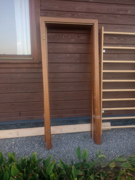 Drzwi drewniane z demontażu