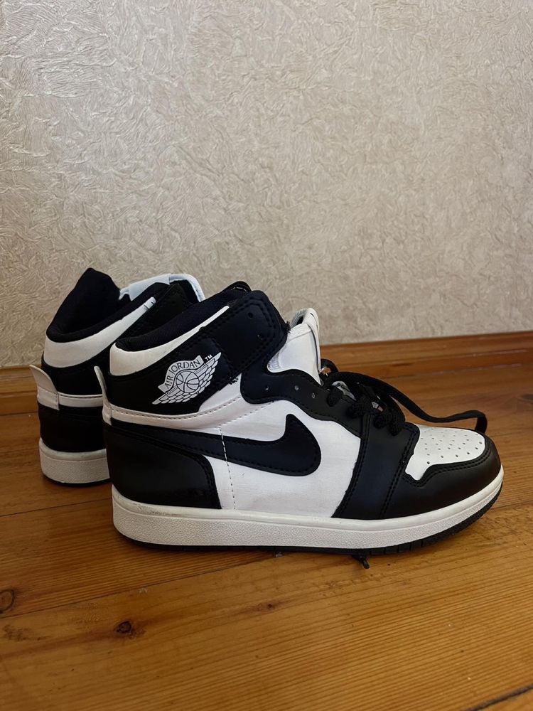 Кросівки, Nike Air Jordan