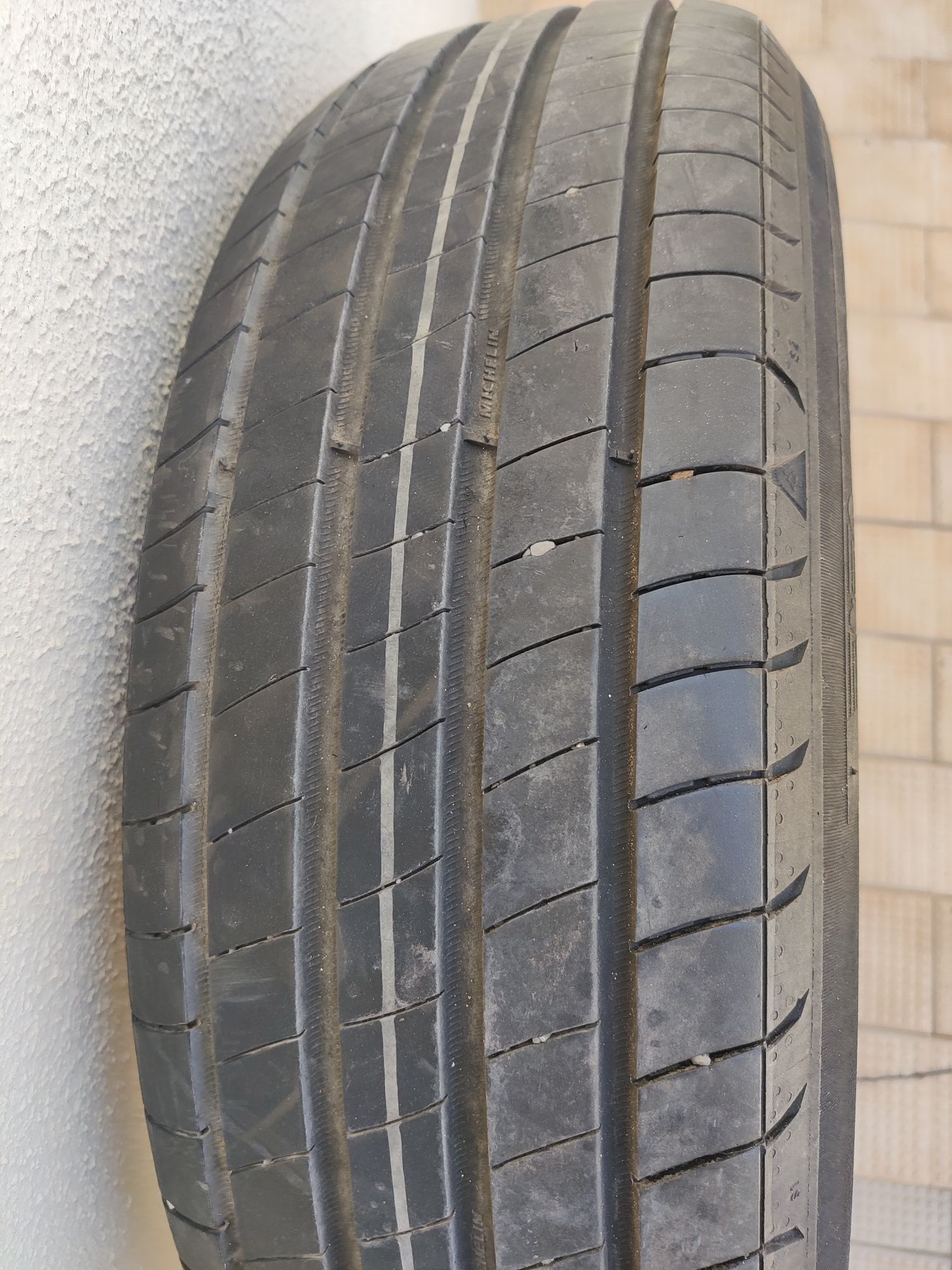 Roda jante -  3 pneus usados para utilização como suplente