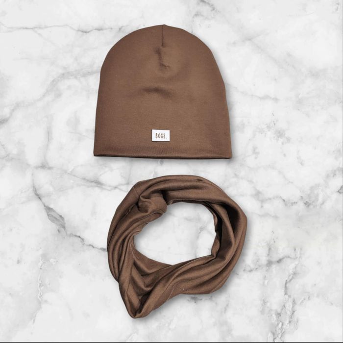 Komplet czapka komin jesienno-zimowy chłopięcy mleczna czekolada nowy