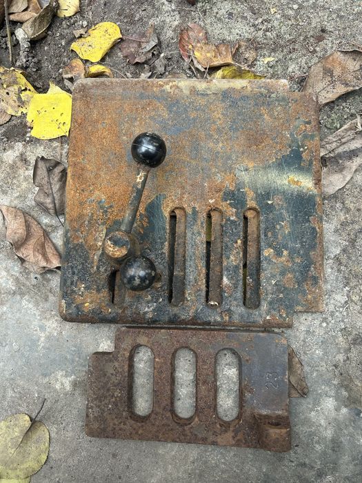 Продам дверци до котла кст