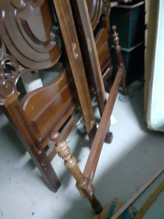 Mobilia de quarto antiga