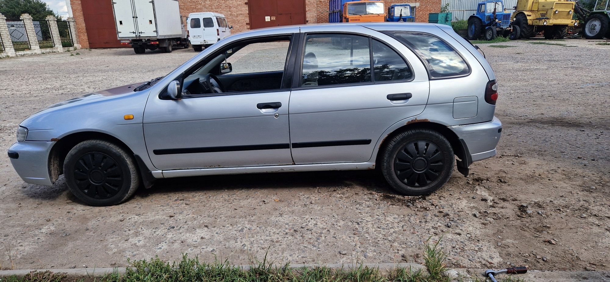 Nissan Almera 1998р