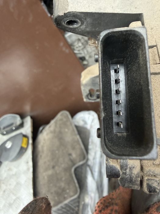 Педаль газа Opel Combo C номер 9129423