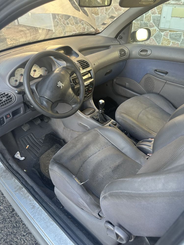 Peugeot 206 inteiro ou para peças