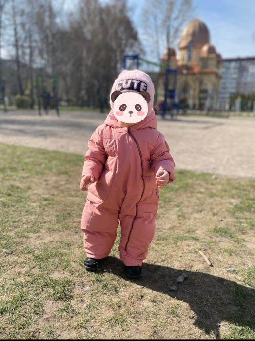 Зимовий комбінезон Dior baby.