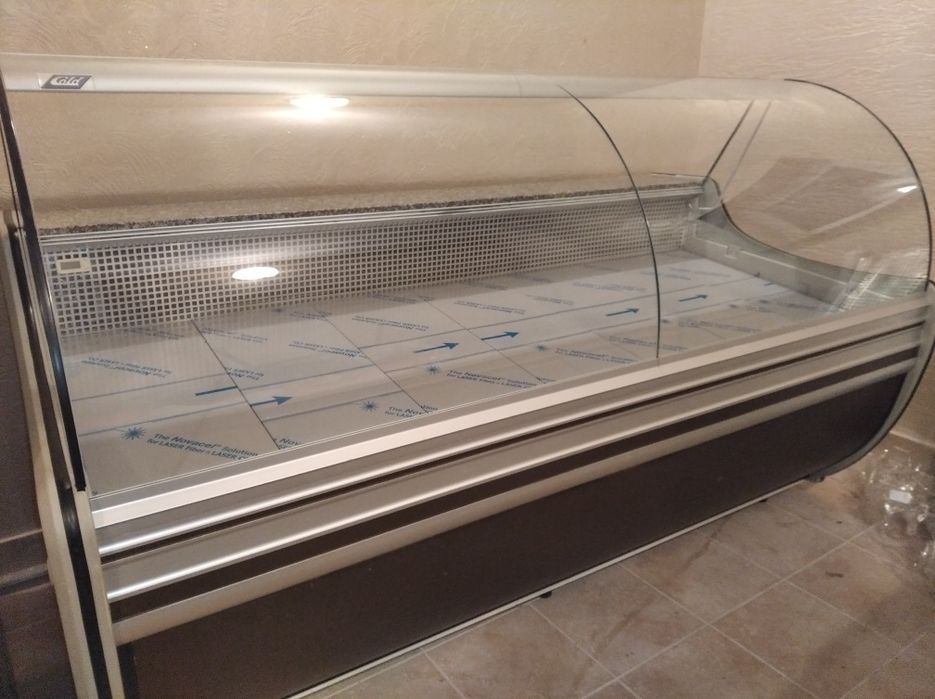 Холодильна вітрина 1.3м, 1.55м, 1.85м, 2м, 2.4м, 3м