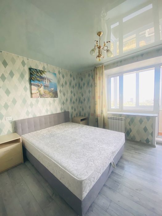 Власник, Проспект Валерія Лобановського 96, до метро Деміївської 5 хв.