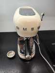 Ekspres kolbowy SMEG ECF02CREU kremowy