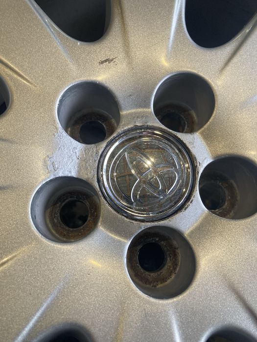 Диски оригінал Toyota avensis verso Prius Corolla lexus ct 5*100 r17