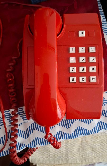 Telefone de rede fixa IXT modelo ET 264014 S Ano 1993