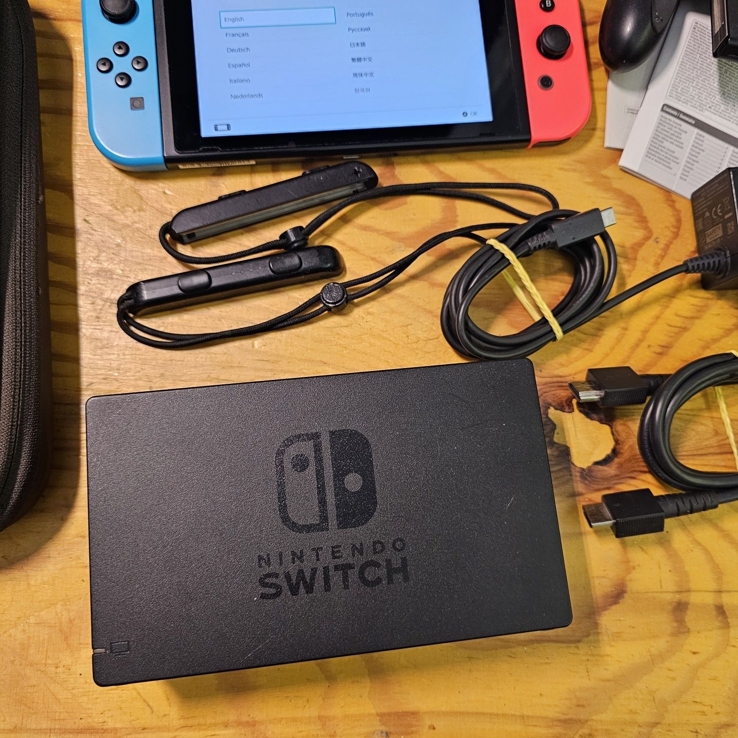 Konsola NINTENDO SWITCH V2 Komplet HDMI + Etui Stan Bardzo Dobry 8+/10