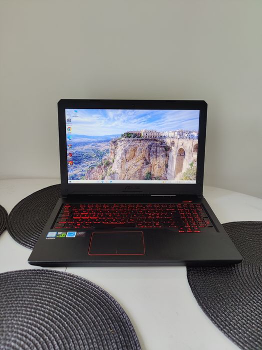 Ігровий ноутбук 15.6 Asus FX503v / GTX 1060-3gb /i5-7300hq/16gb/ssd256