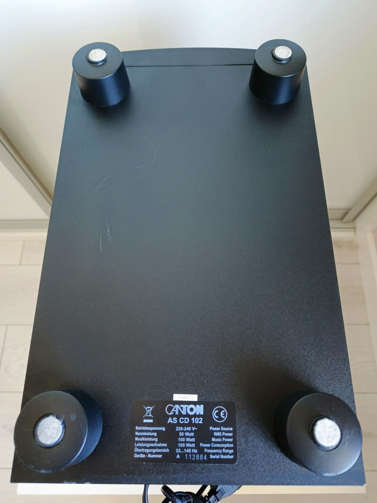 CANTON AS CD 102 subwoofer aktywny, moc 100 Watt.