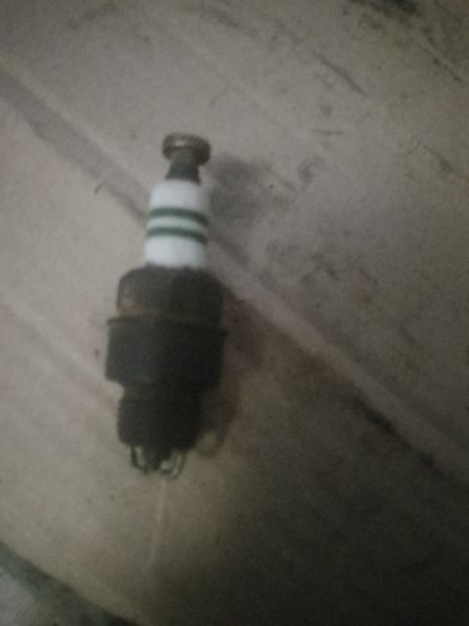 Продам свічку запалювання