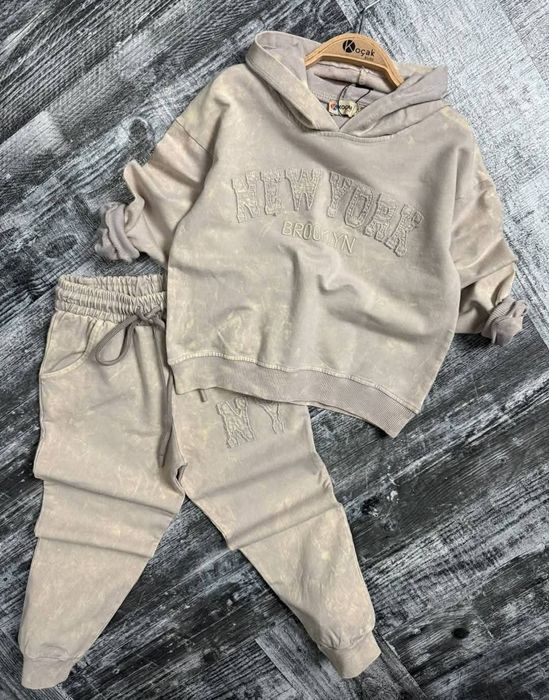 Dziecięce dresiki nowe