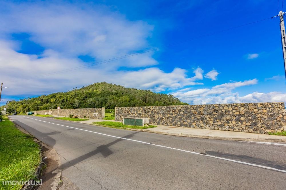 Lote no Pico da Pedra