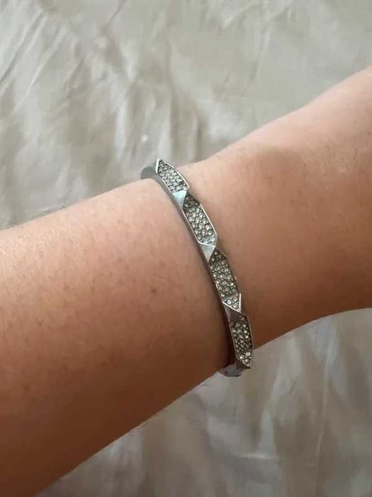 Vendo pulseira prateada Swarovsky como nova