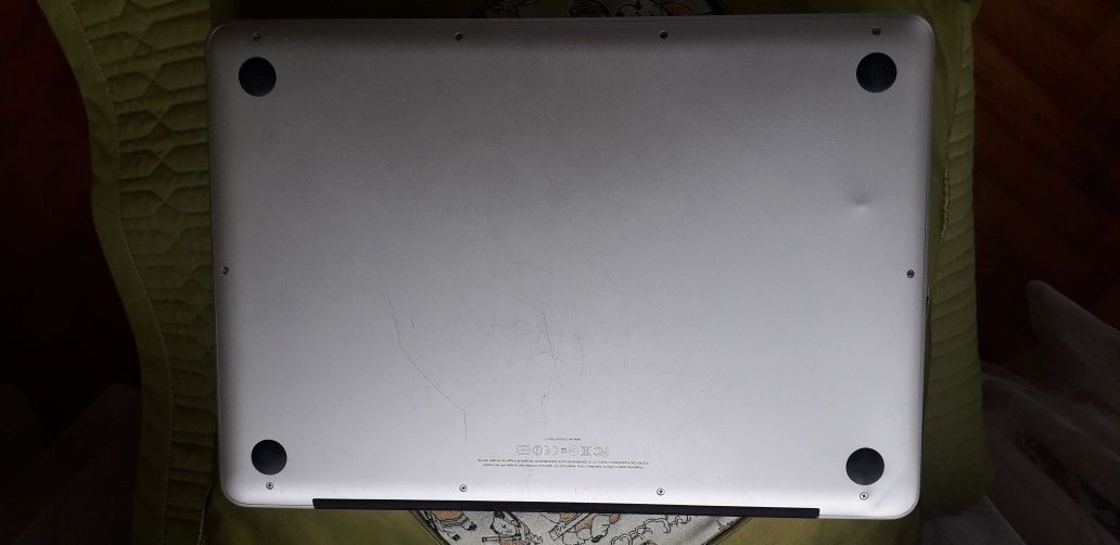 Macbook 13 Pro i7 2.8GHz/8GB RAM/128Mb SSD