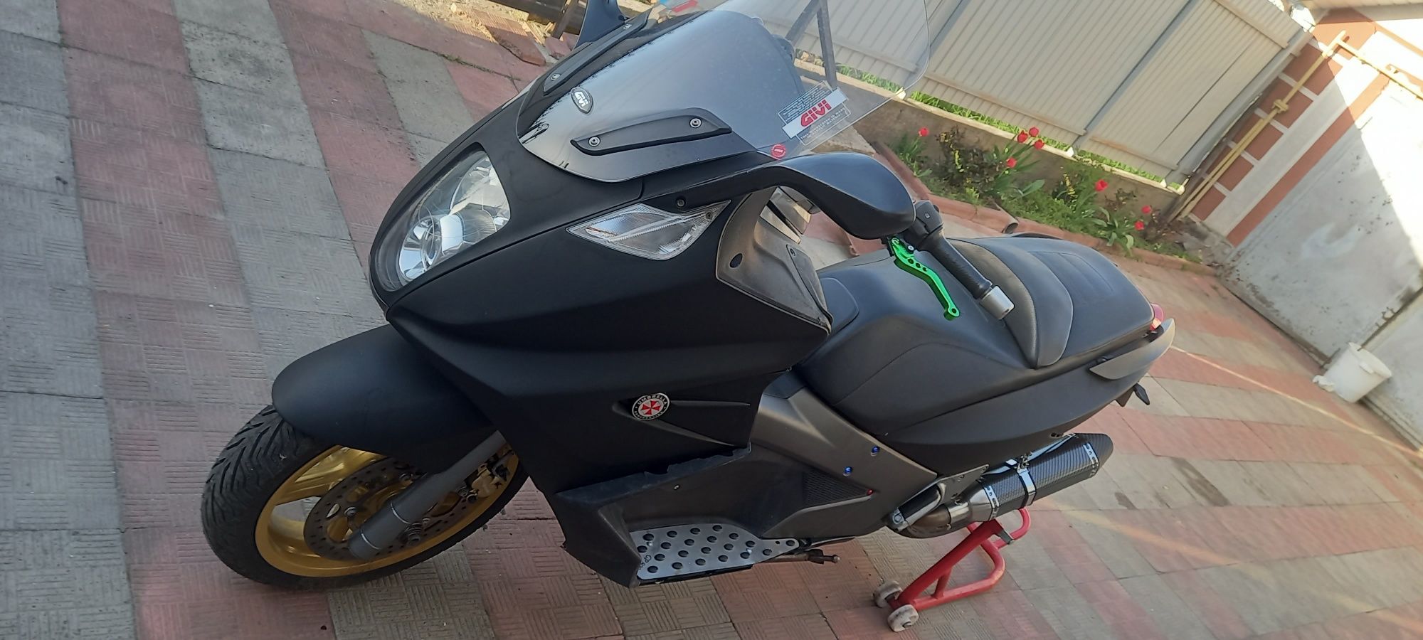 Продам Gilera gp 800
