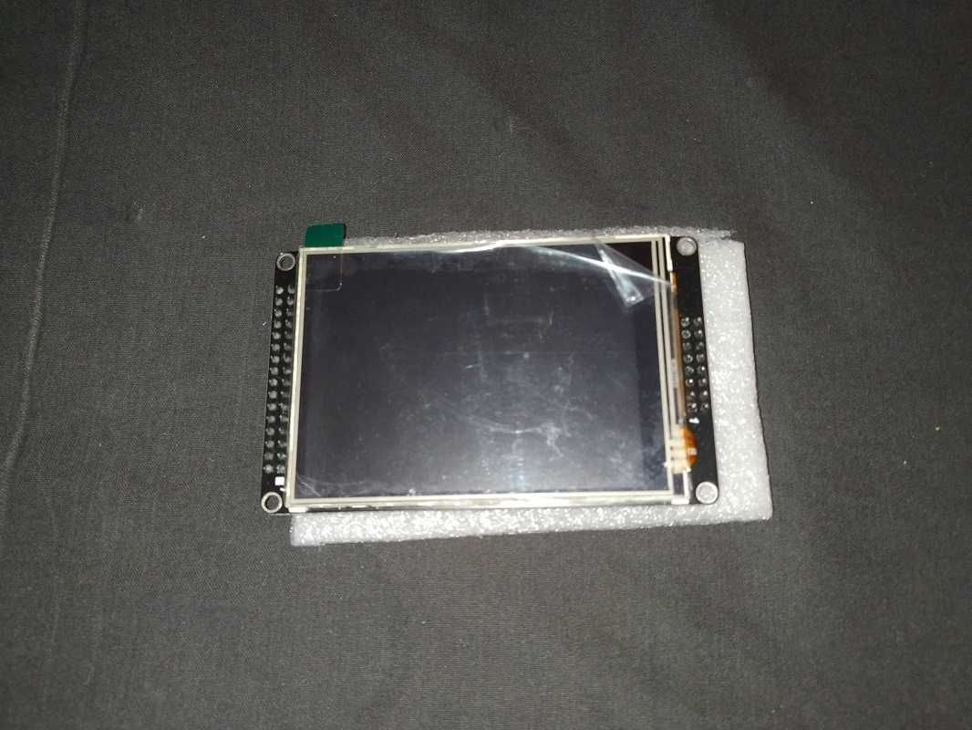 Дисплей 3,2-дюйма (320 х 240) FSMC SPI driver: ILI9341 сенсорный экран