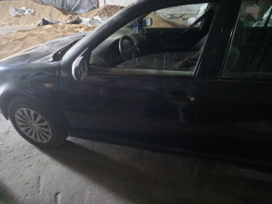 Продам Golf Volkswagen 1999 року не розстаможенний, на ходу