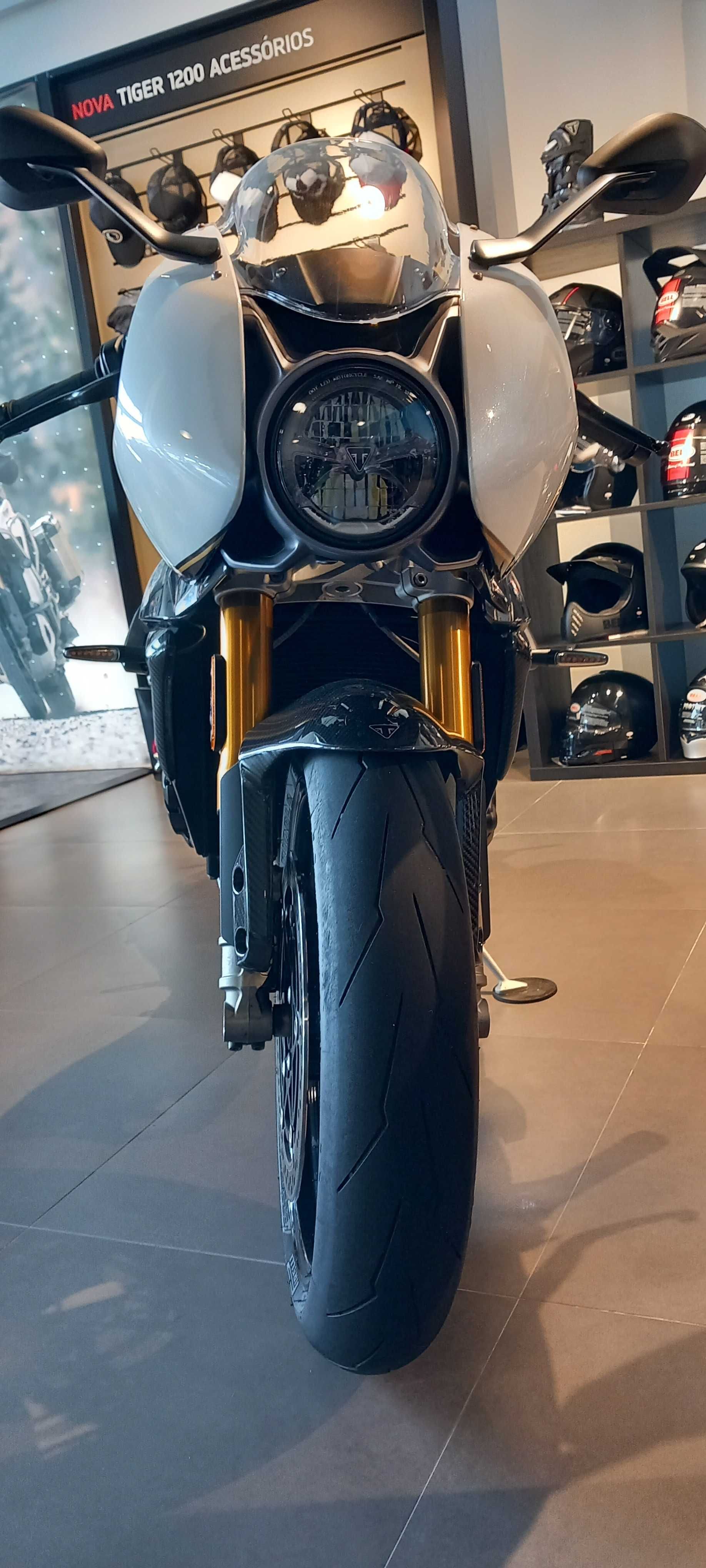 Triumph Speed Triple 1 200 RR