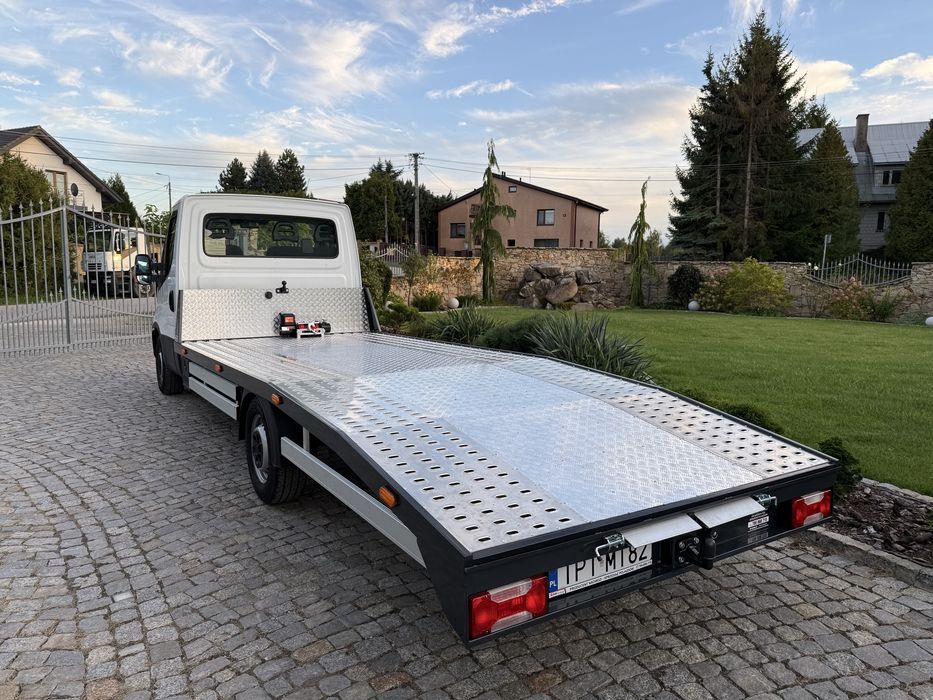 Zabudowa laweta pomoc drogowa iveco mercedes sprinter master renault