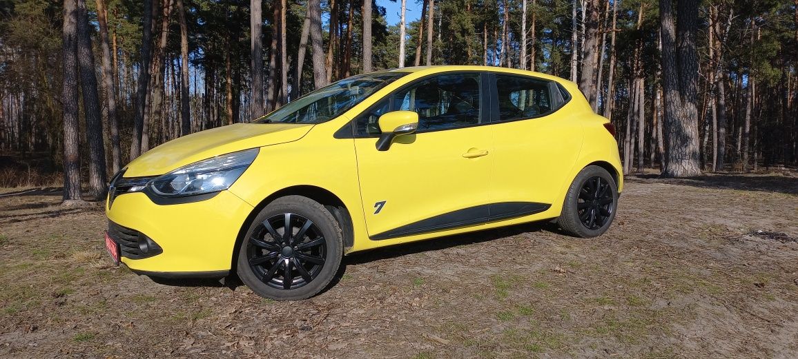 Renault Clio Sport.