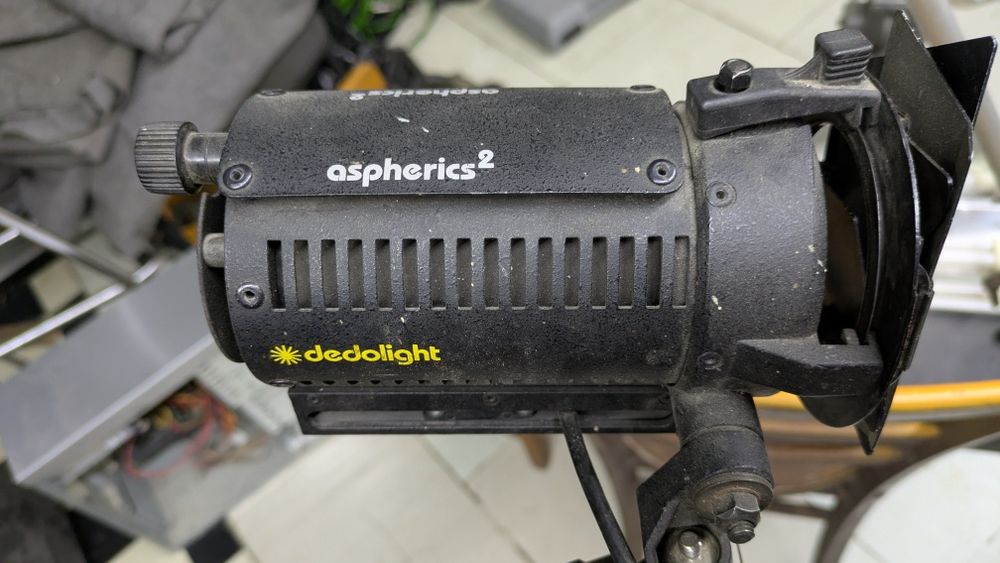 Світло студйне Dedolight DLH4 150w