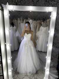 Весільна сукня в Одесі (Свадебное платье в Одессе) лотом 4800грн-8шт
