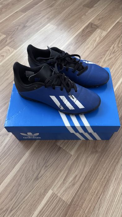 Adidas сороконіжки футзалки кеди