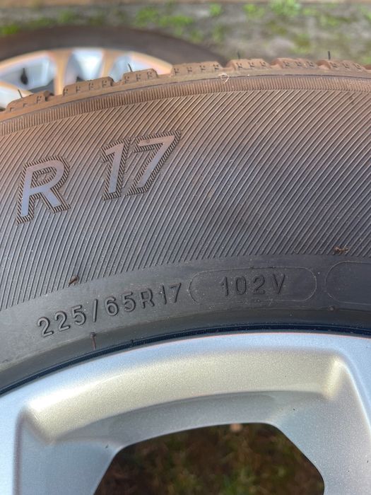 Шини. 225/65/17 зима