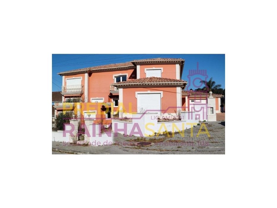 Moradia M6 com jardim e piscina - Pombal-Leiria